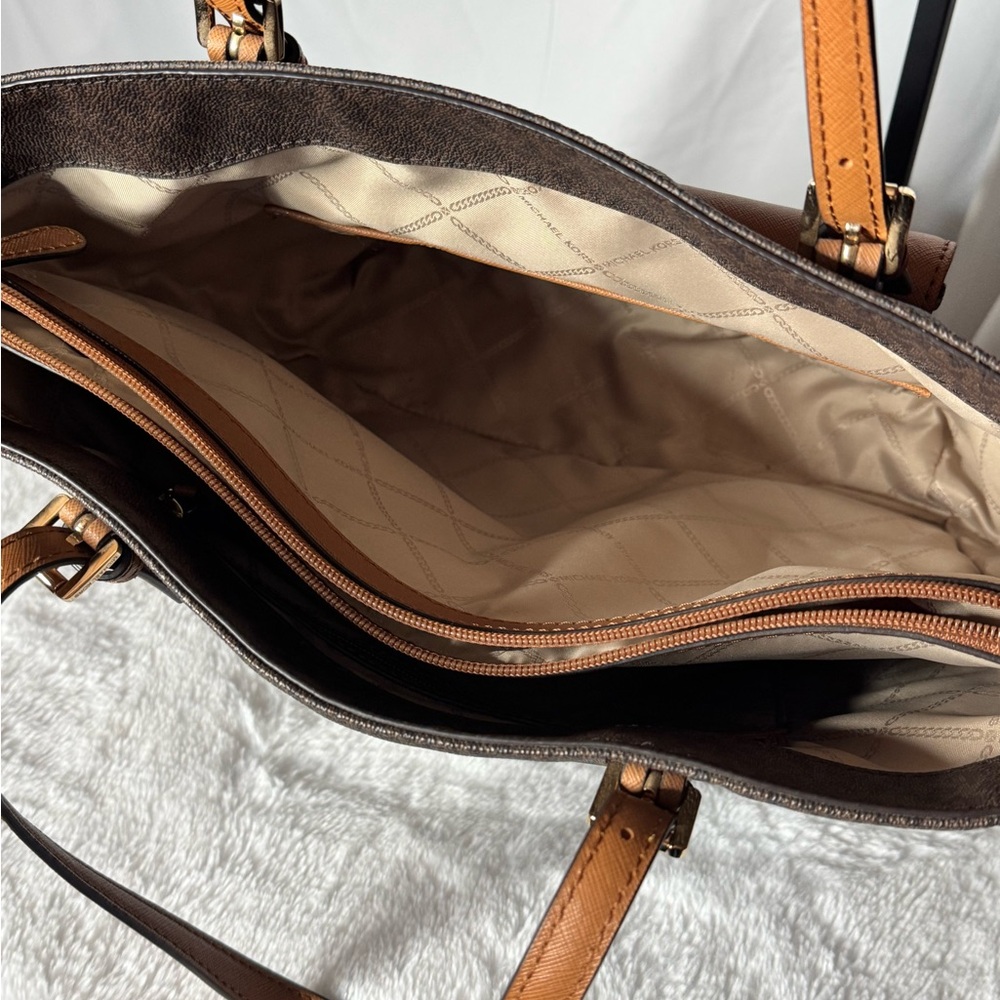Michael Kors MK Brown Signature Tote Purse Shoulder Bag - Picture 4 of 7